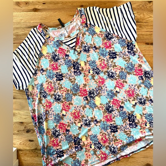 Glitzy Girlz Boutique Tops Glitzy Girlz Boutique Floral Top Size 3x